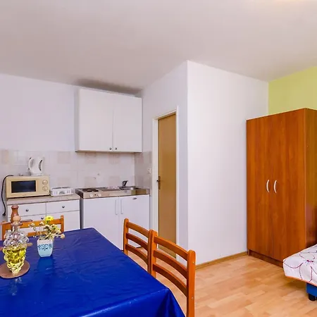 Appartement Glavor - One Bedroom With Terrace And Sea View